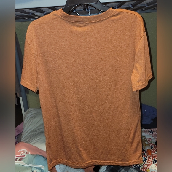 Women's unisex size medium fall tshirt - Picture 2 of 3